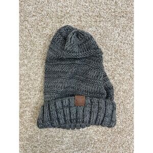 PREOWNED C. C. EXCLUSIVES BLACK KNITTED WOMENS HAT